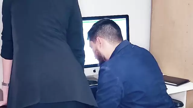 Redheaded Brazilian secretary gave her boss on the desk right in the office